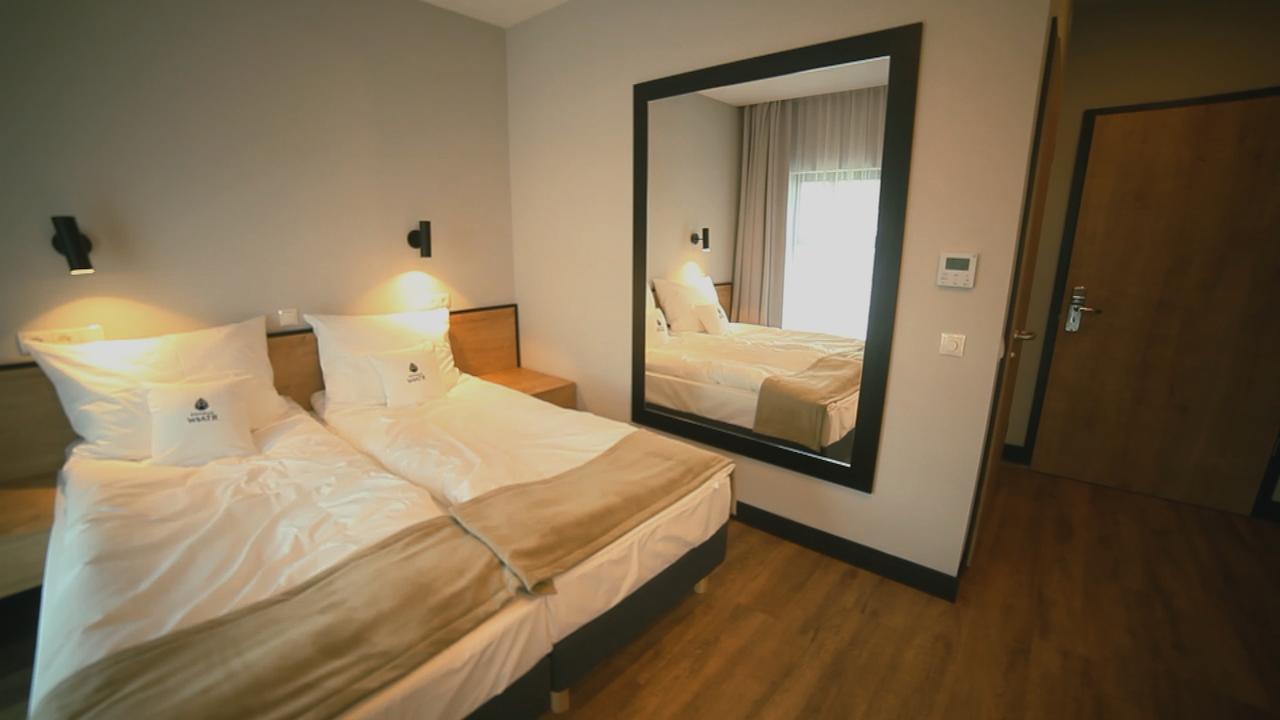 Hotel Browar Wiatr Uniejow Room photo